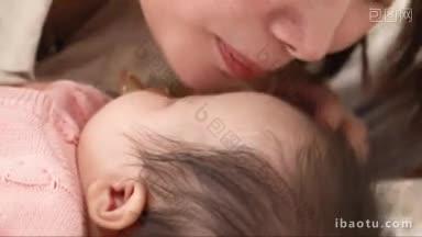 4K妈妈亲吻熟睡中的婴儿